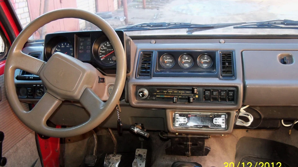 Isuzu Trooper Брутальний пройдисвіт 4