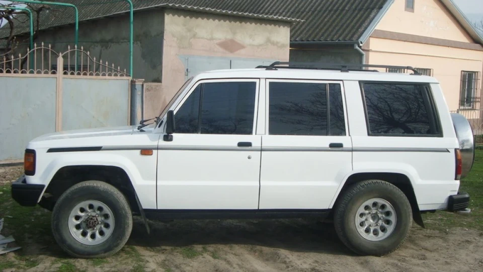 Isuzu Trooper машина 87 року