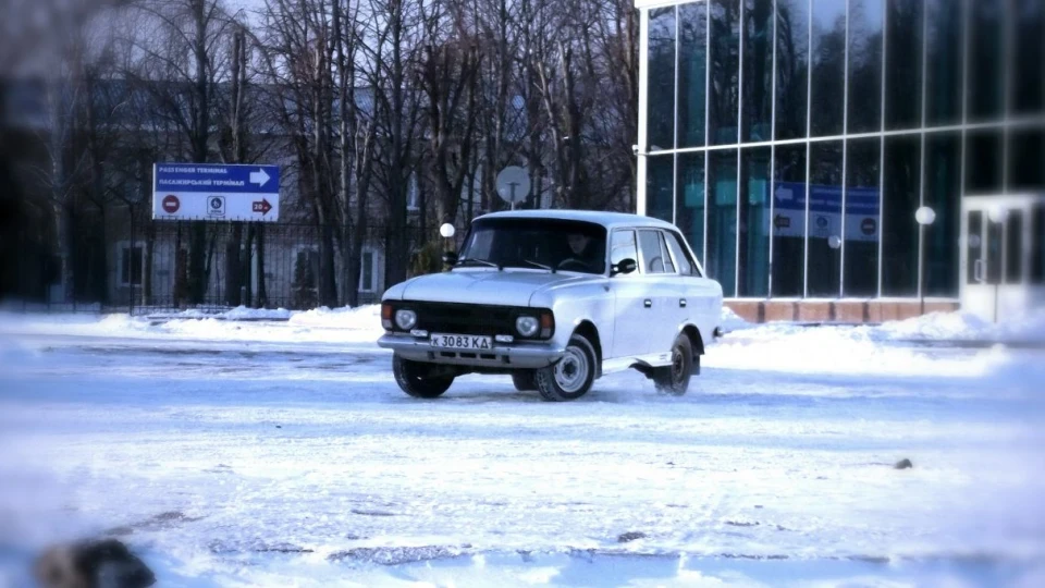 ИЖ 2125 1 Білий КомбіК 2
