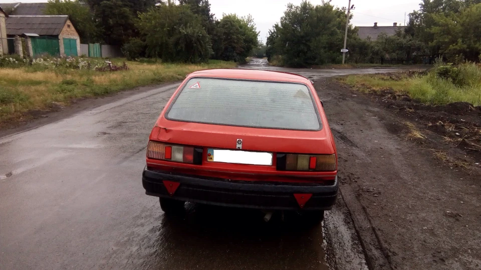 ІЖ 2126 Червоний 2