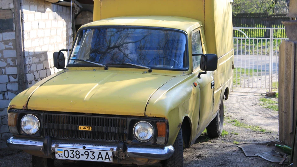 ИЖ 2715 Yellow dragonvagen 3