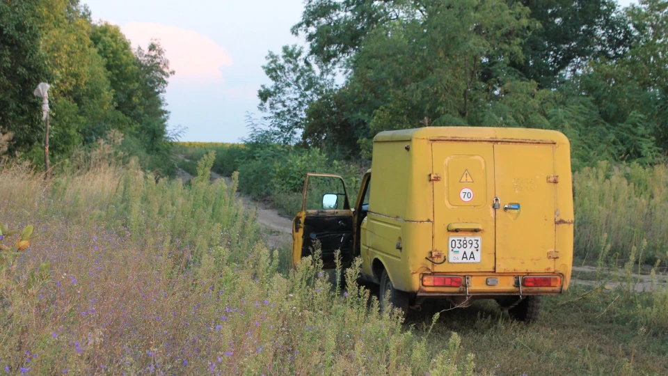 ИЖ 2715 Yellow dragonvagen 4