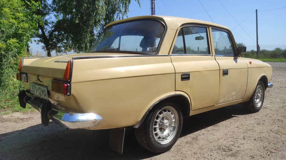 ІЖ Москвич 412 При параді 3