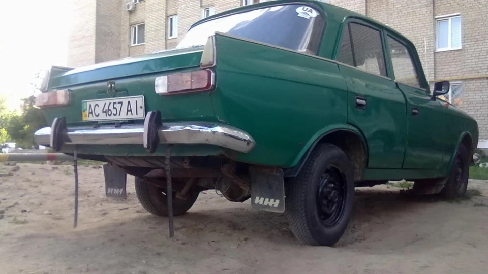 ІЖ Москвич 412 Зелений Шершень