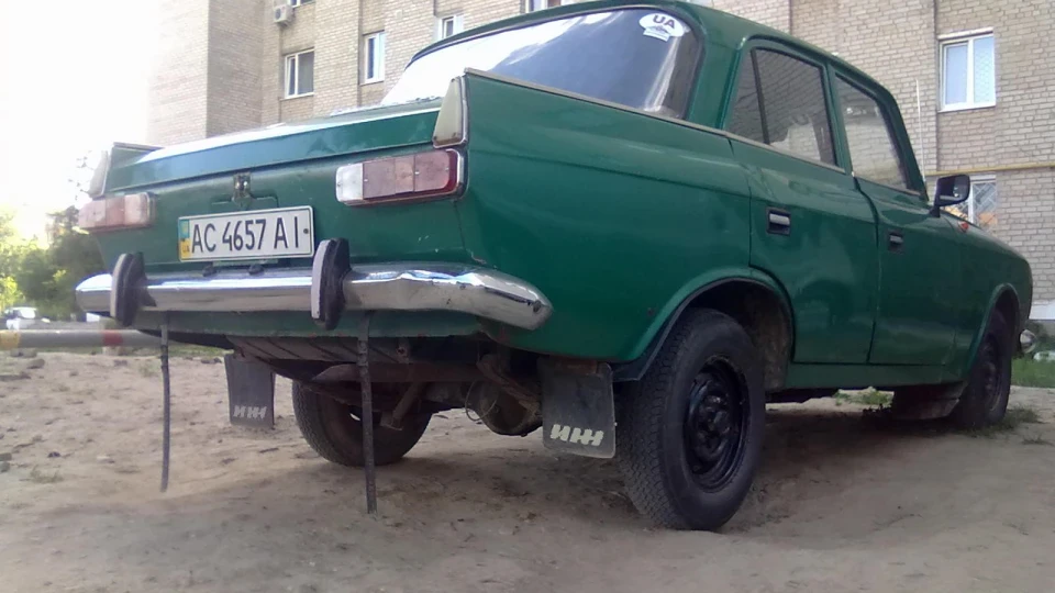 ІЖ Москвич 412 зелений шершень 2