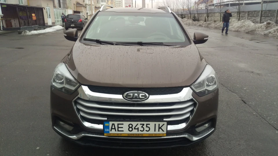 JAC S 2 Джекі Чан 3
