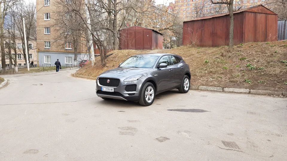 Jaguar E-Pace Corris grey D150 4