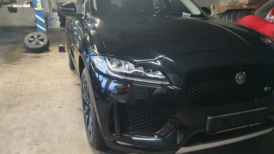 Jaguar F-Pace 2