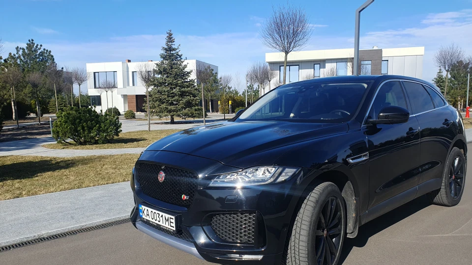 Jaguar F-Pace 3