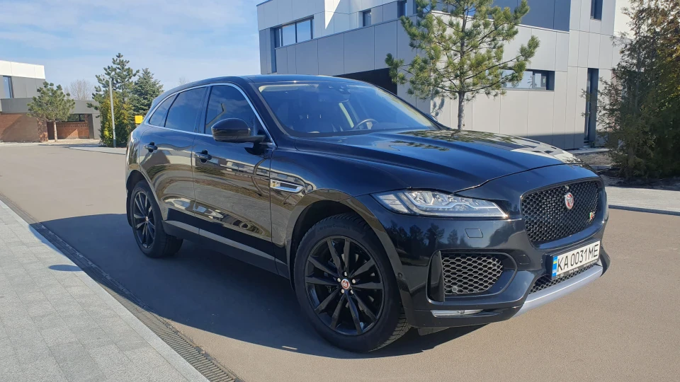 Jaguar F-Pace 5
