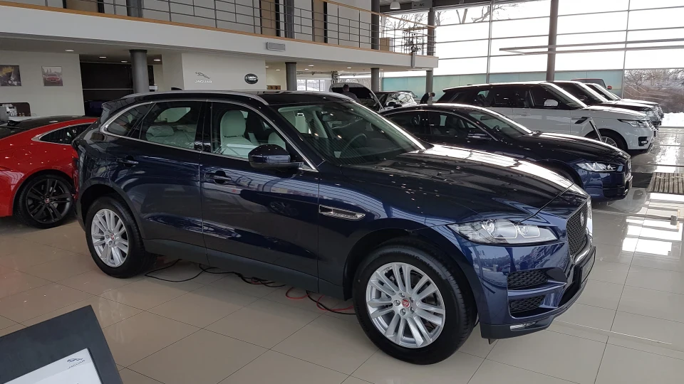 Jaguar F-Pace 3