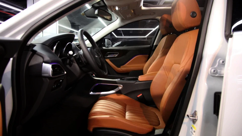 Jaguar F-Pace 3