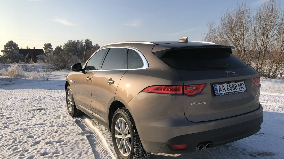 Jaguar F-Pace Big Cat 2.0 diesel 3