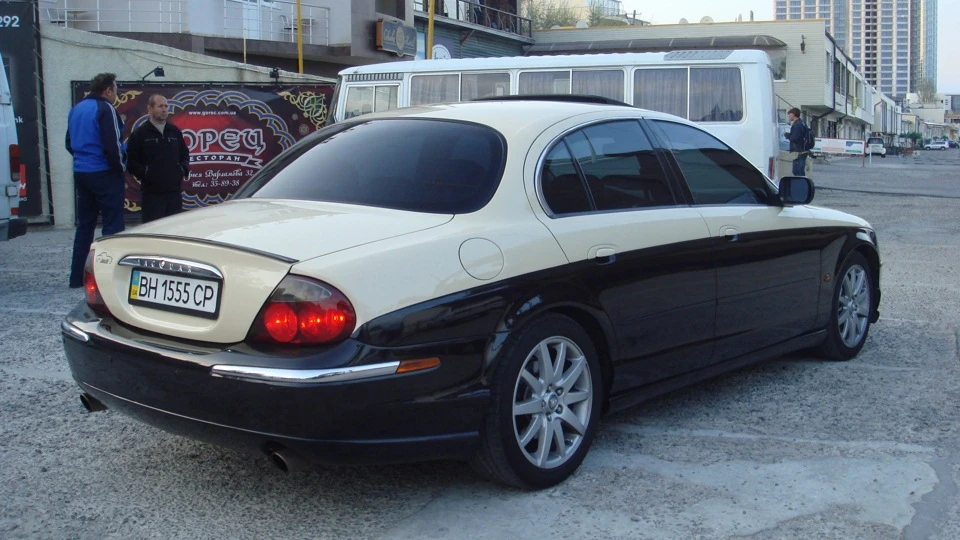 Jaguar S-Type 3