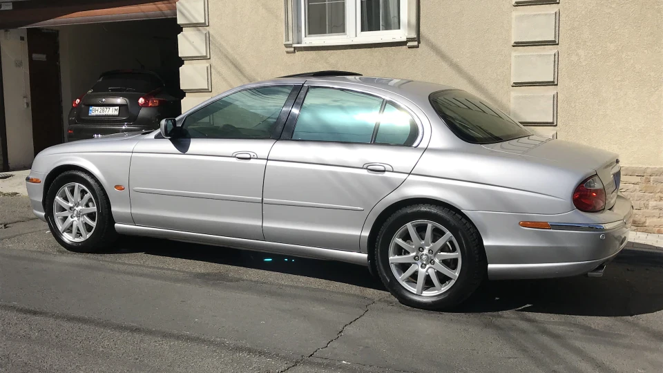 Jaguar S-Type 5