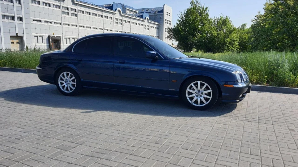Jaguar S-Type Котейка