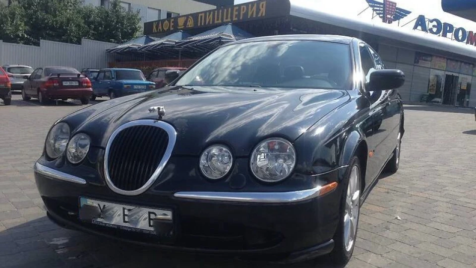 Jaguar S-Type V8 Executive 2