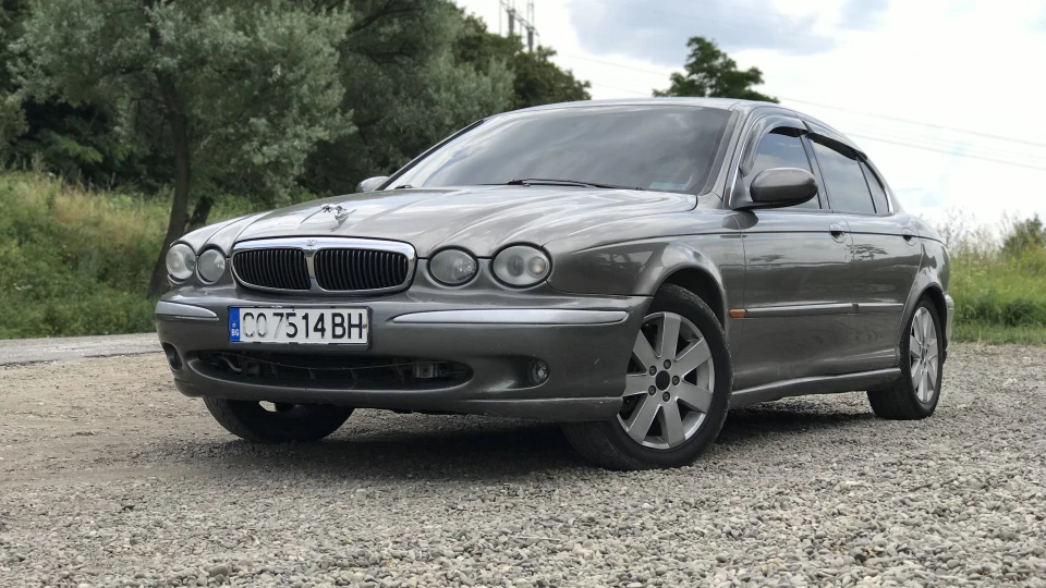 Jaguar X-Type