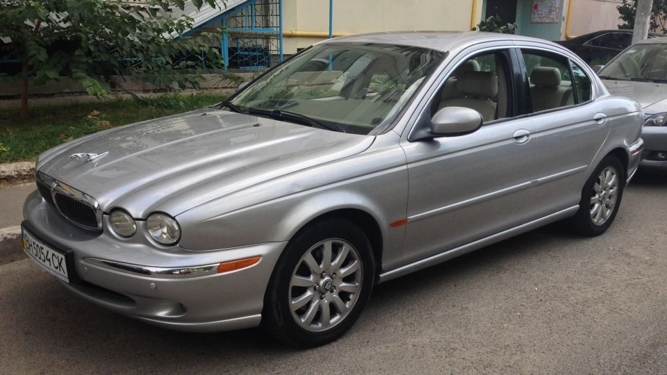 Jaguar X-Type