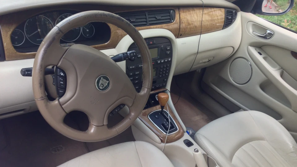 Jaguar X-Type 4