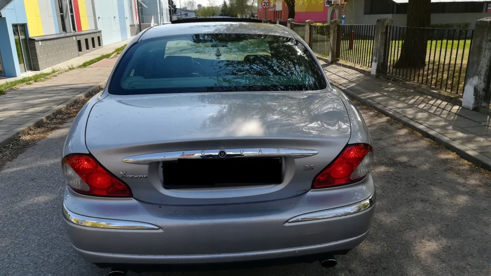 Jaguar X-Type 3