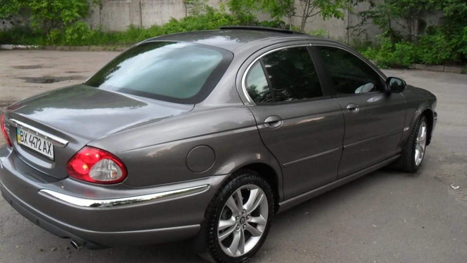 Jaguar X-Type Сіра кішка