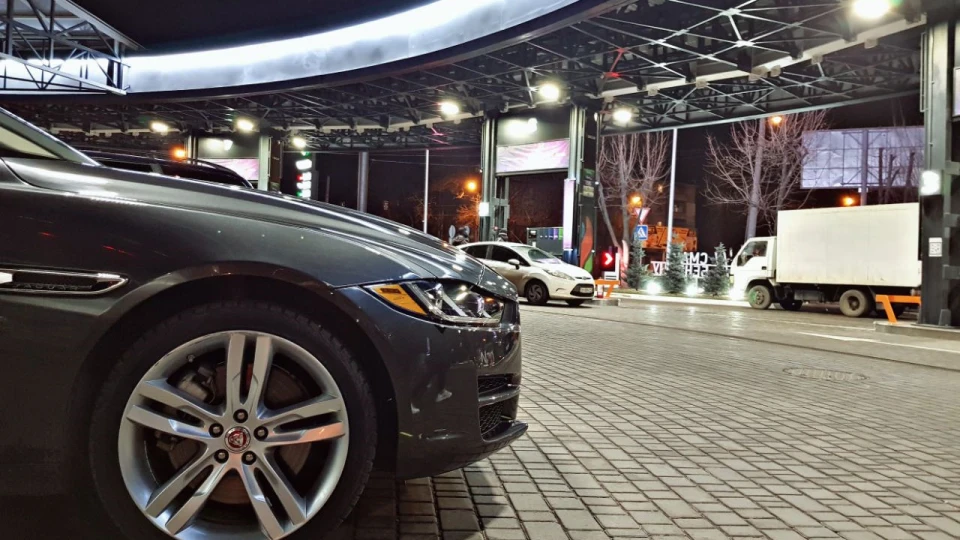 Jaguar XE 3.0 turbo 2