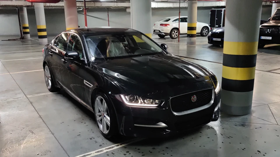 Jaguar XE S