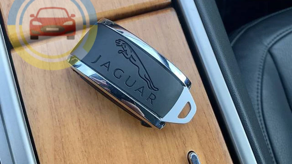 Jaguar XF 2