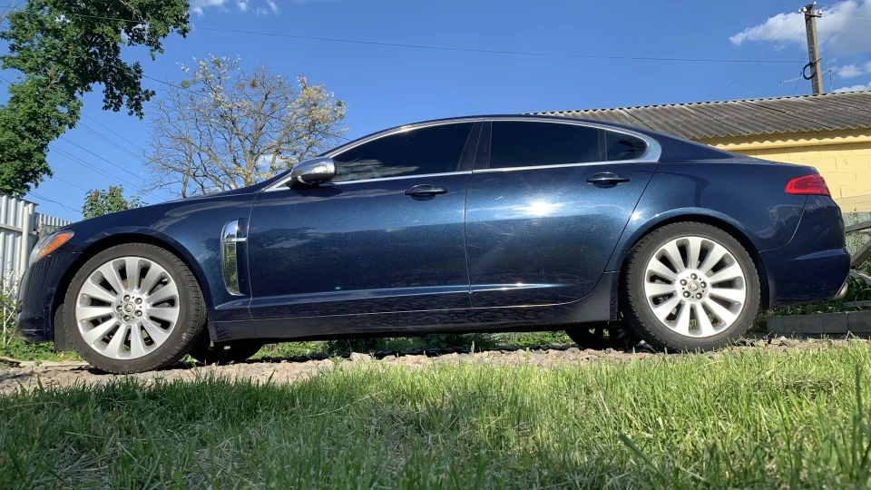 Jaguar XF 2