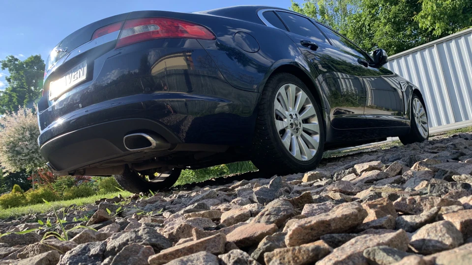 Jaguar XF 4