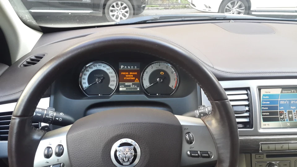 Jaguar XF 2