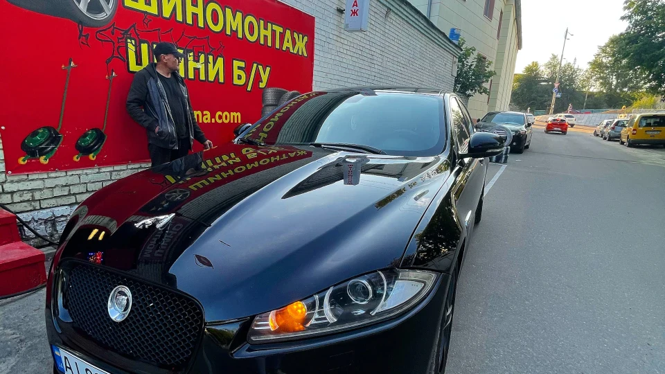 Jaguar XF 3