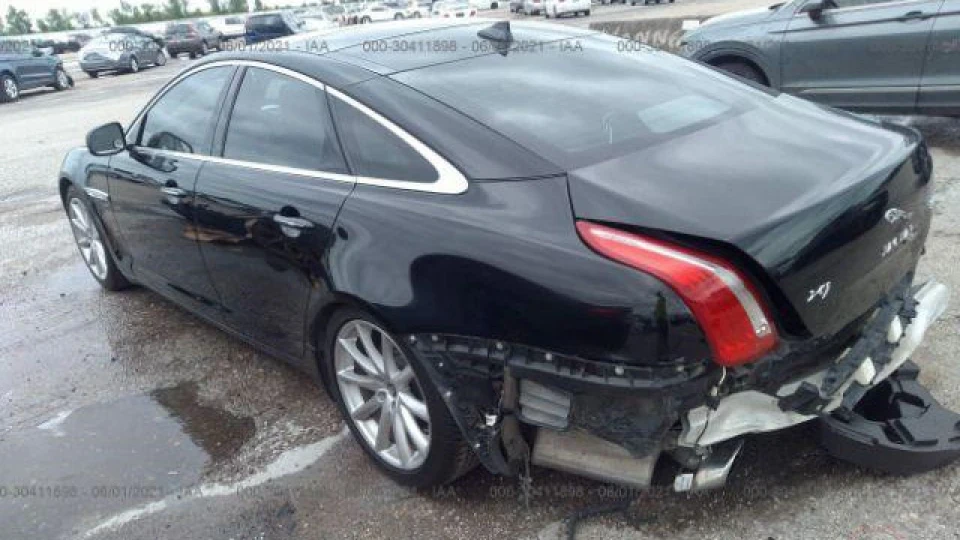 Jaguar XJ 3