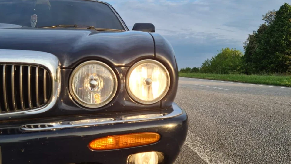 Jaguar XJ