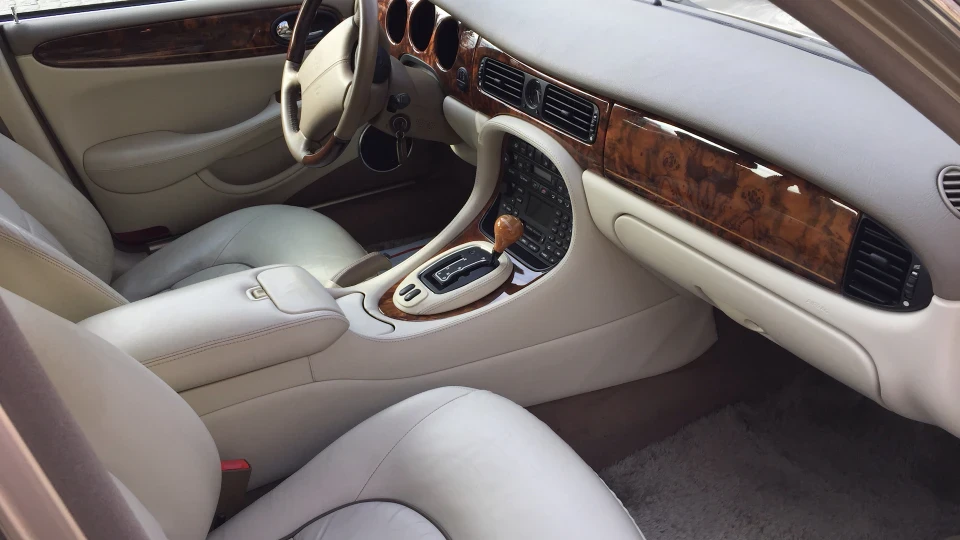 Jaguar XJ Ще один XJ у колекцію 5