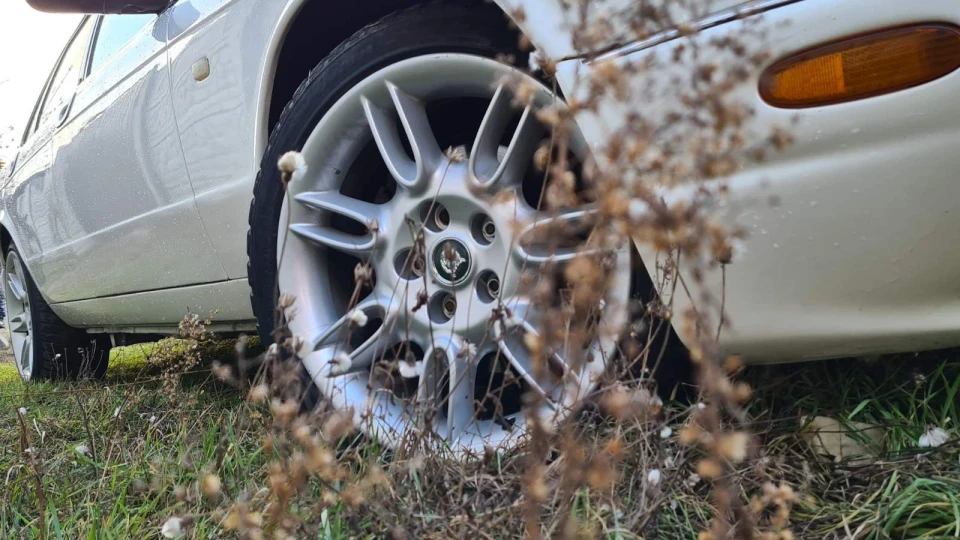Jaguar XJ Гламурний піддон 5