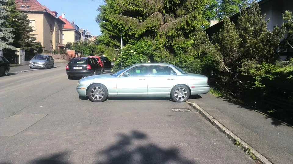 Jaguar XJ SeaFrost 2