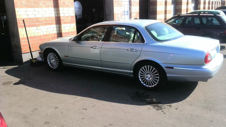 Jaguar XJ SeaFrost 5