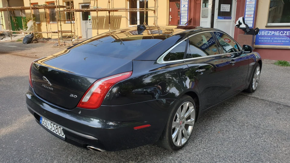 Jaguar XJ XJL Neiman MarcusEdition 2