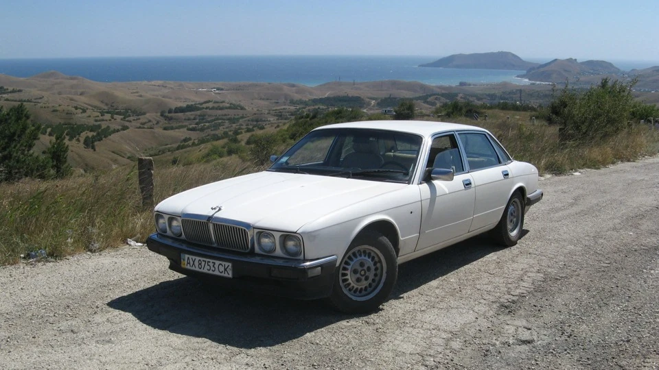 Jaguar XJ6 Білий Котяра 2