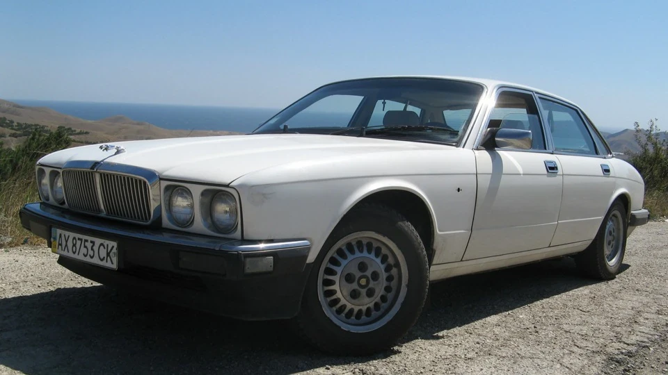 Jaguar XJ6 Білий Котяра 4