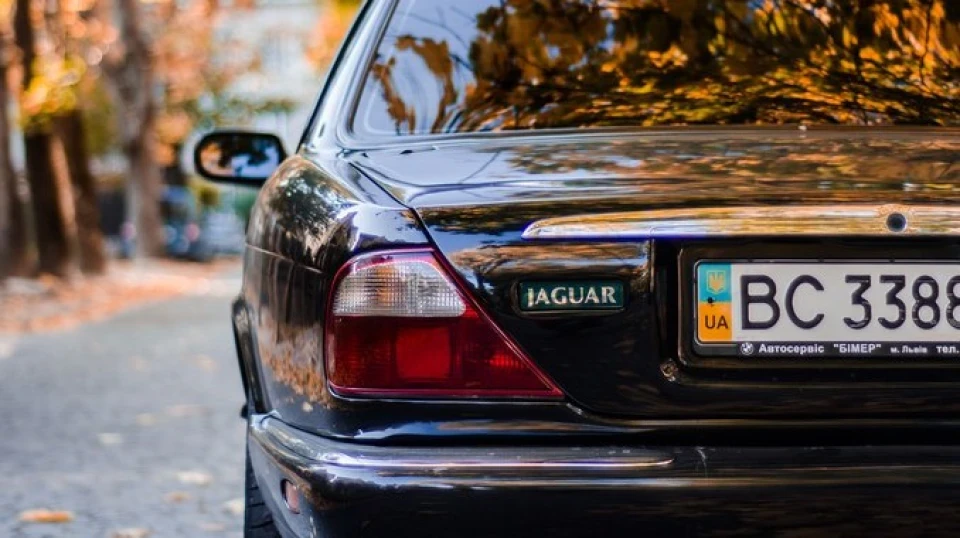 Jaguar XJR Supercharger 3