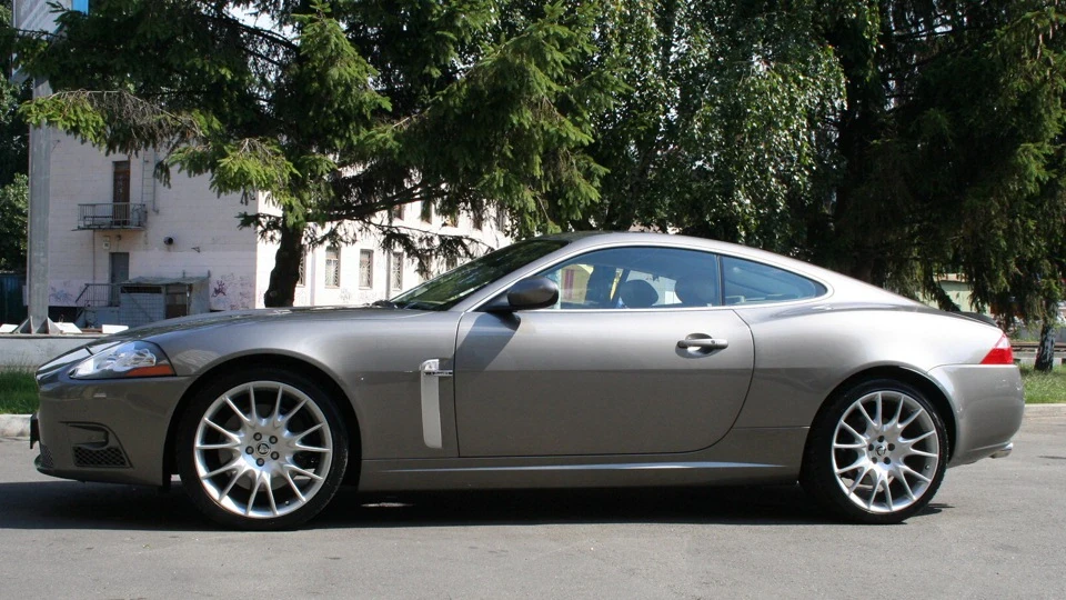 Jaguar XKR 2