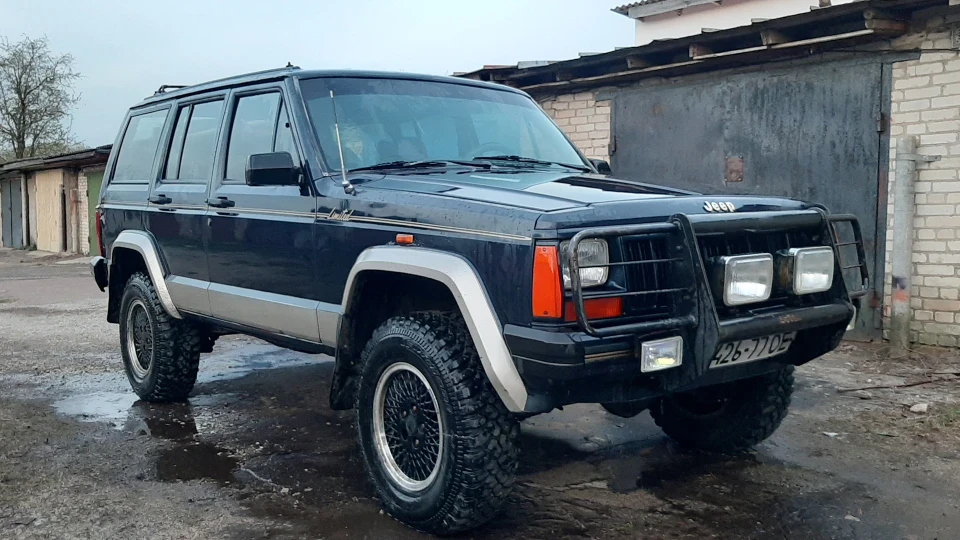Jeep Cherokee