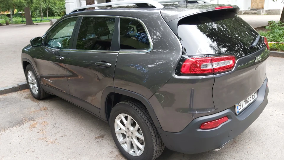 Jeep Cherokee 5