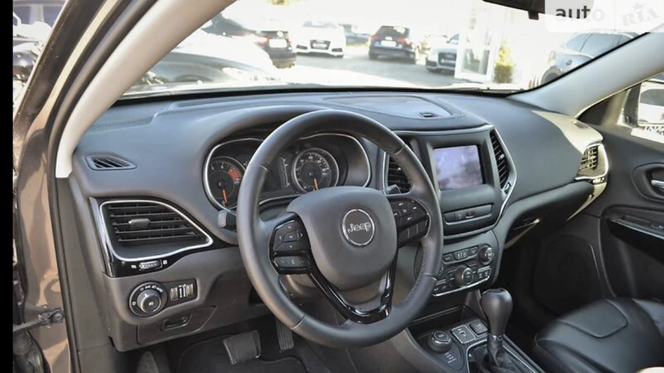 Jeep Cherokee 5