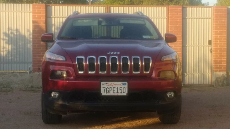Jeep Cherokee 2.4 3