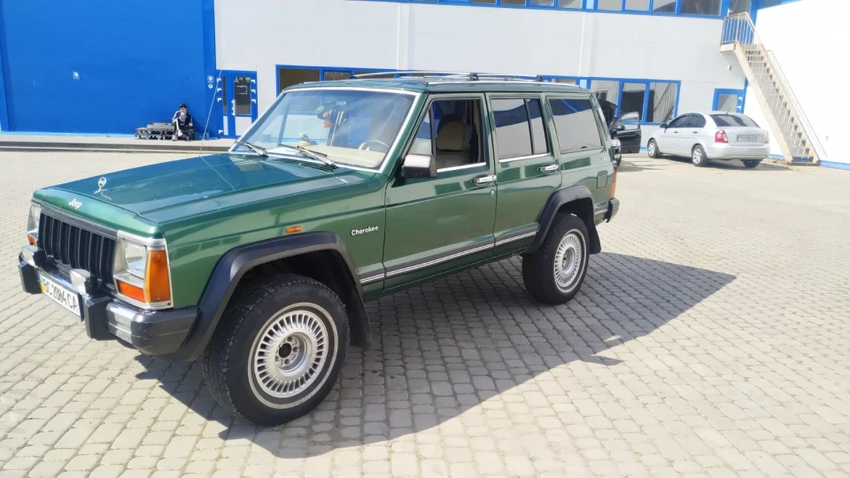 Jeep Cherokee 2.5 TD 2