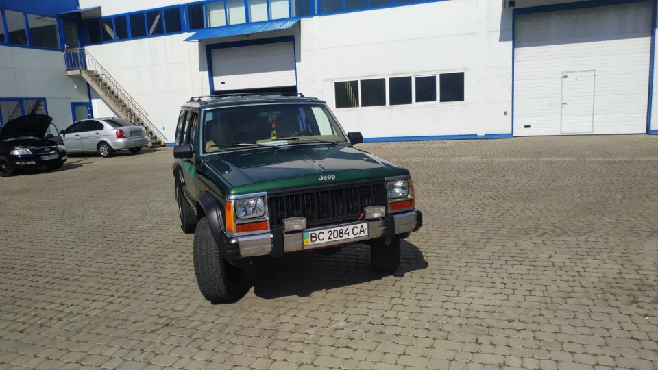 Jeep Cherokee 2.5 TD 3